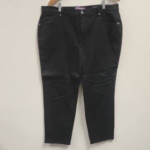 Gloria Vanderbilt Black Ankle Jeans